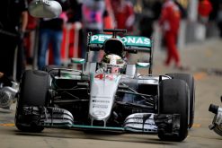 Foto Poster Lewis Hamilton tijdens de GP van Engeland, F1 Mercedes Team 2016