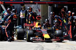 F1 Foto Poster van Max Verstappen tijdens de GP van Brazilie, Red Bull Racing 2017