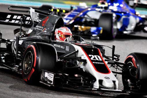 Foto Poster Kevin Magnussen tijdens de GP van Abu Dhabi, F1 Haas Team 2017
