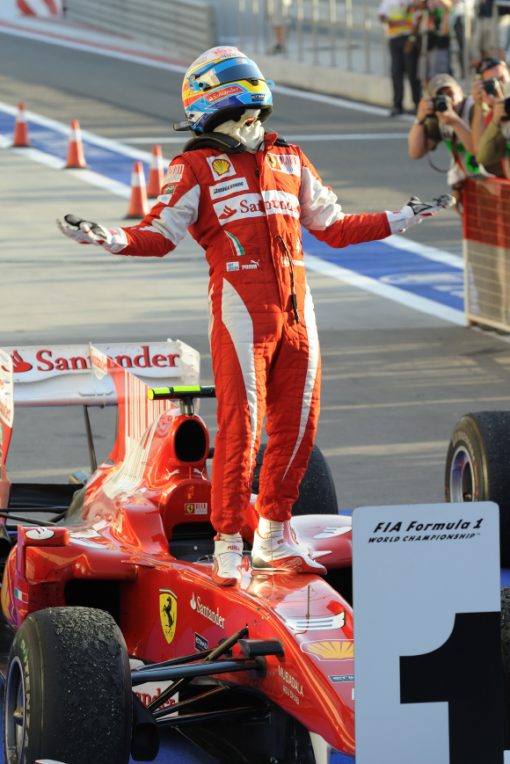 Foto Poster Fernando Alonso Wint de F1 Grand Prix Bahrein 2010