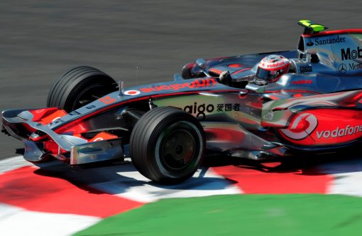 Foto Poster Heikki Kovalainen in actie tijdens de GP van Frankrijk, F1 McLaren Team 2008
