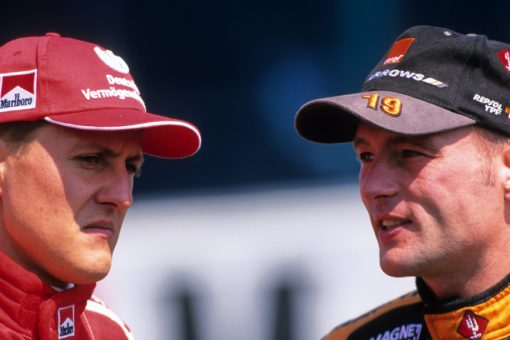 Foto Poster Jos Verstappen met Michael Schumacher tijdens de GP van Duitsland, F1 Arrows Team 2000