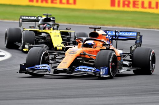 Carlos Sainz met Daniel Ricciardo race foto GP Engeland 2019
