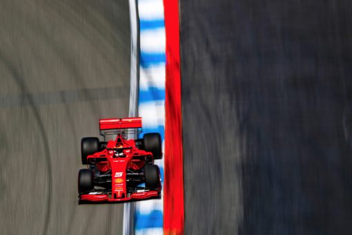 Sebastian Vettel in actie foto tijdens de GP van Duitsland