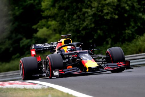 Max Verstappen in actie foto tijdens de GP van Hongarije 2019