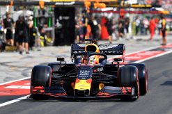 Max Verstappen, Red Bull Racing begint aan de kwalificatie tijdens de GP van Hongarije op het circuit Hungaroring, Formule 1 Seizoen 2019